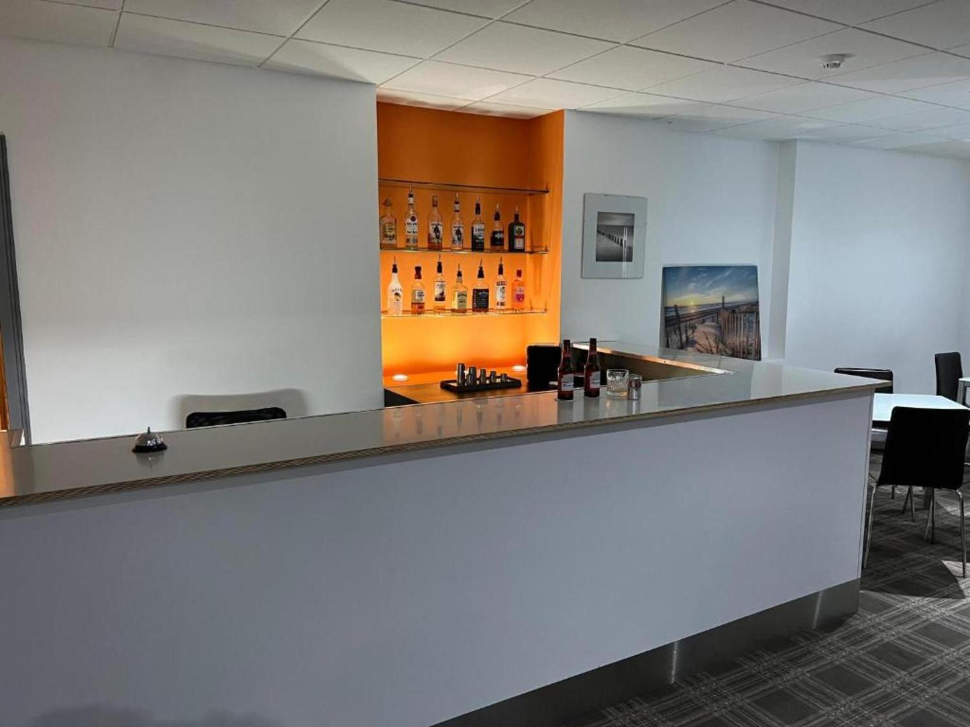 Oyo Wave Crest Hotel — Photos 2